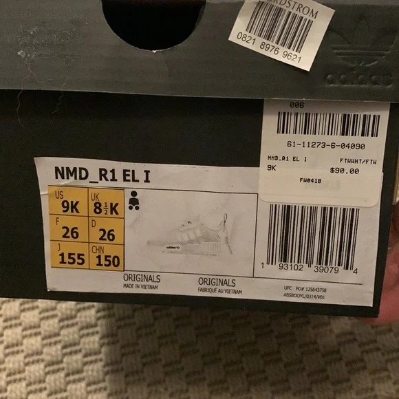 Adidas NMD R1 - Picture 4 of 5